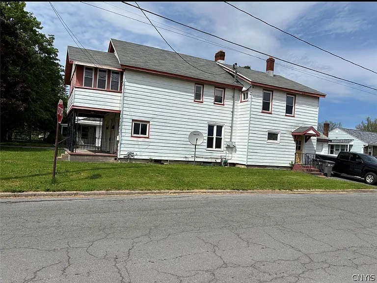 600 Turin St — Photo 10