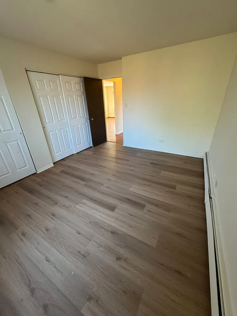 2 bed, 1000 sqft, $1,700 — Photo 4