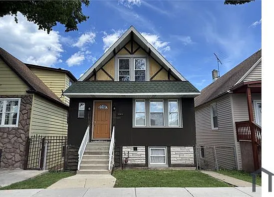 10431 S Avenue F — Photo 1