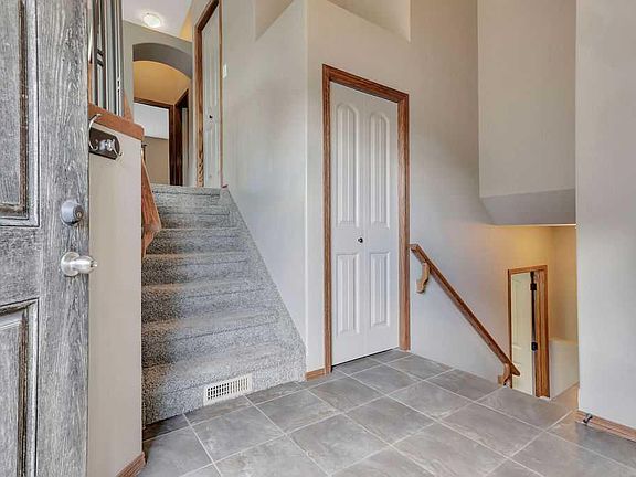 3rd image of 12 E Kensington Close