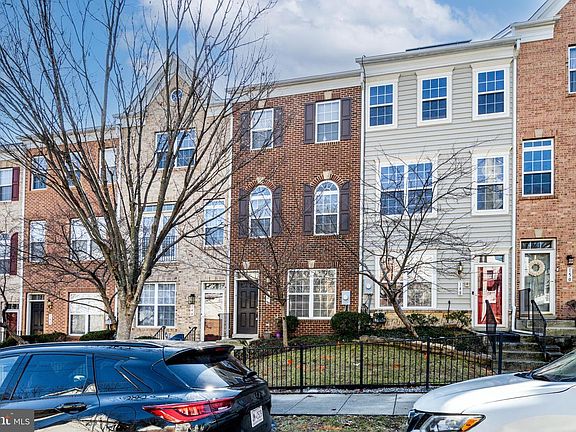 2nd image of 146 Danbury St SW