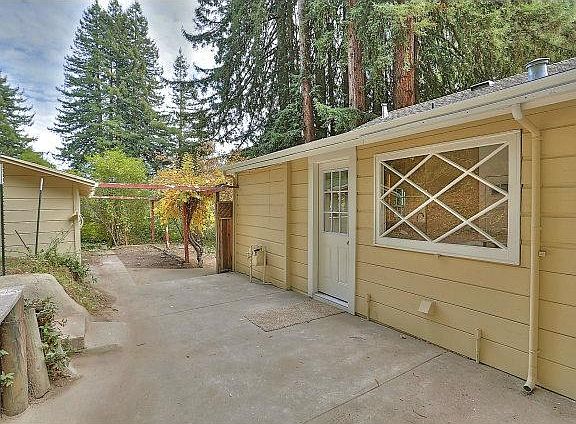 3rd image of 5701 Hillside Dr