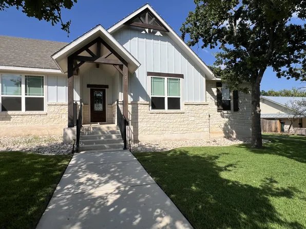 124 Stone Frst, Fredericksburg, TX 78624