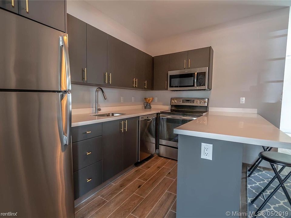 1567 Meridian Avenue 9