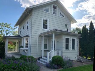 41 Mortimer St, New Canaan, CT 06840