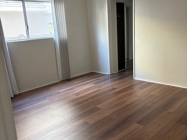 11929 Kiowa Ave — Photo 16