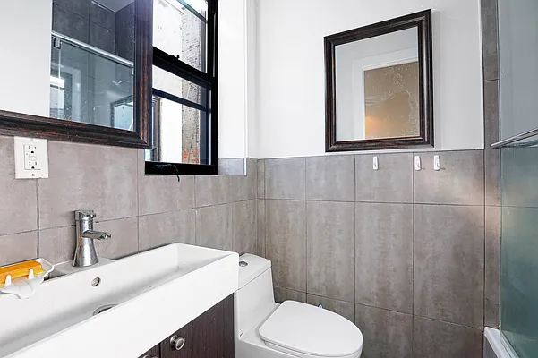 Rented by Arwell Realty | media 14