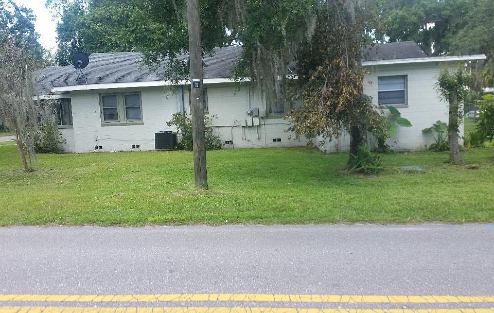 1st image of 1902 W Oak Ave