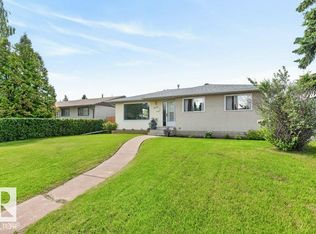 8424 70th St NW, Edmonton, AB T6B 1W5