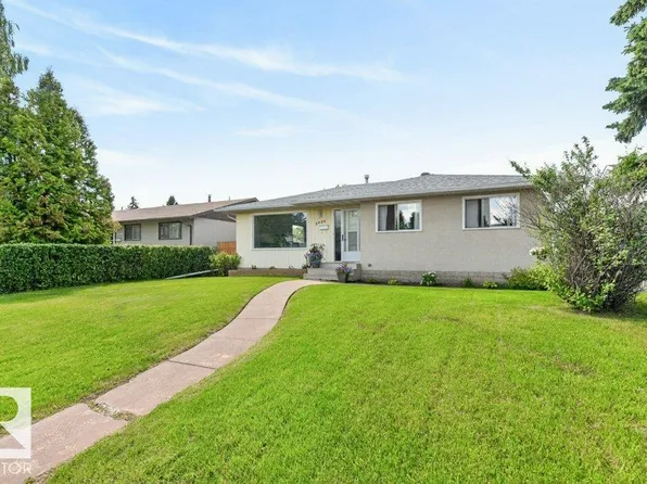 8424 70th St NW, Edmonton, AB T6B 1W5