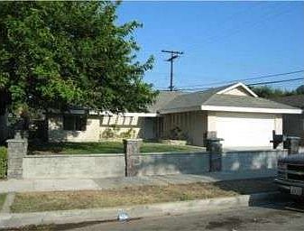1st image of 917 N Sacramento Ave