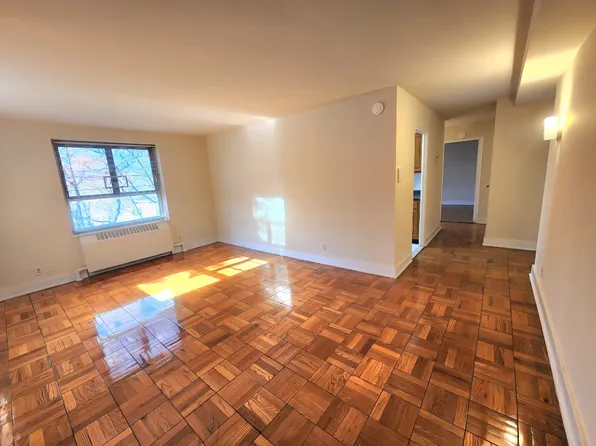 196 65th Cres #B, Fresh Meadows, NY 11365