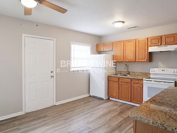 5th image of 2610 E Annie St