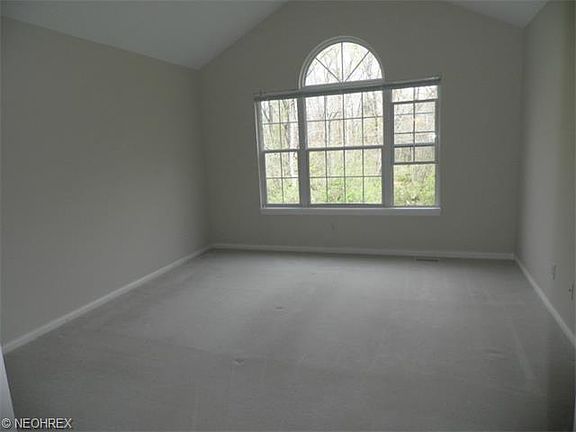 3rd image of 8513 Waterside Dr