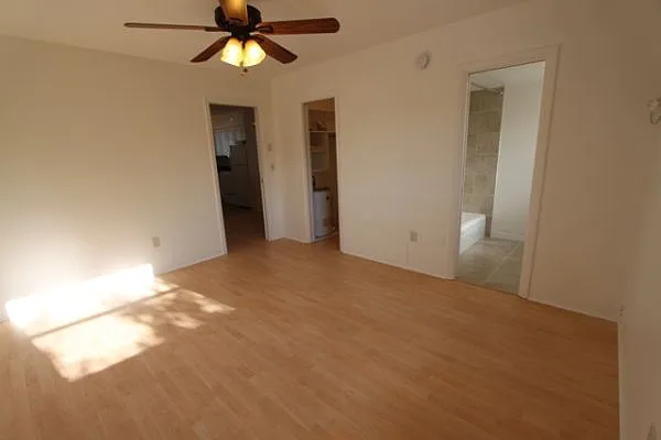300 35th Ave N #F23 — Photo 3