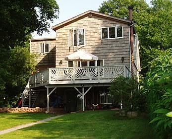 MAIN LAKE LOCATION....VACATION YEAROUND!!! 