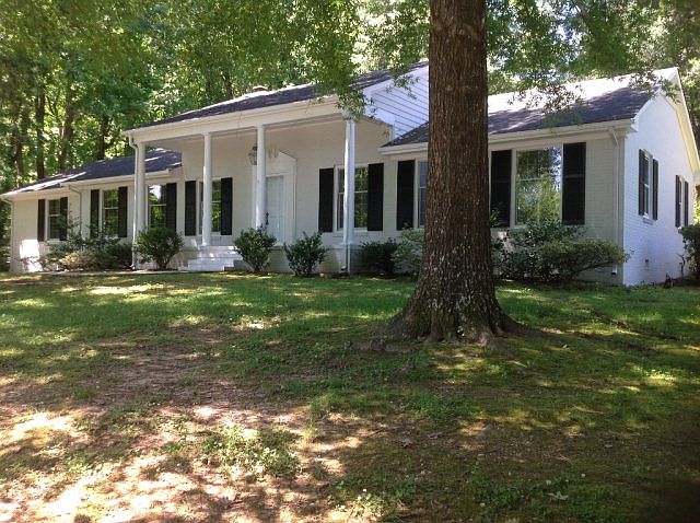 1st image of 2524 Fernwick Dr