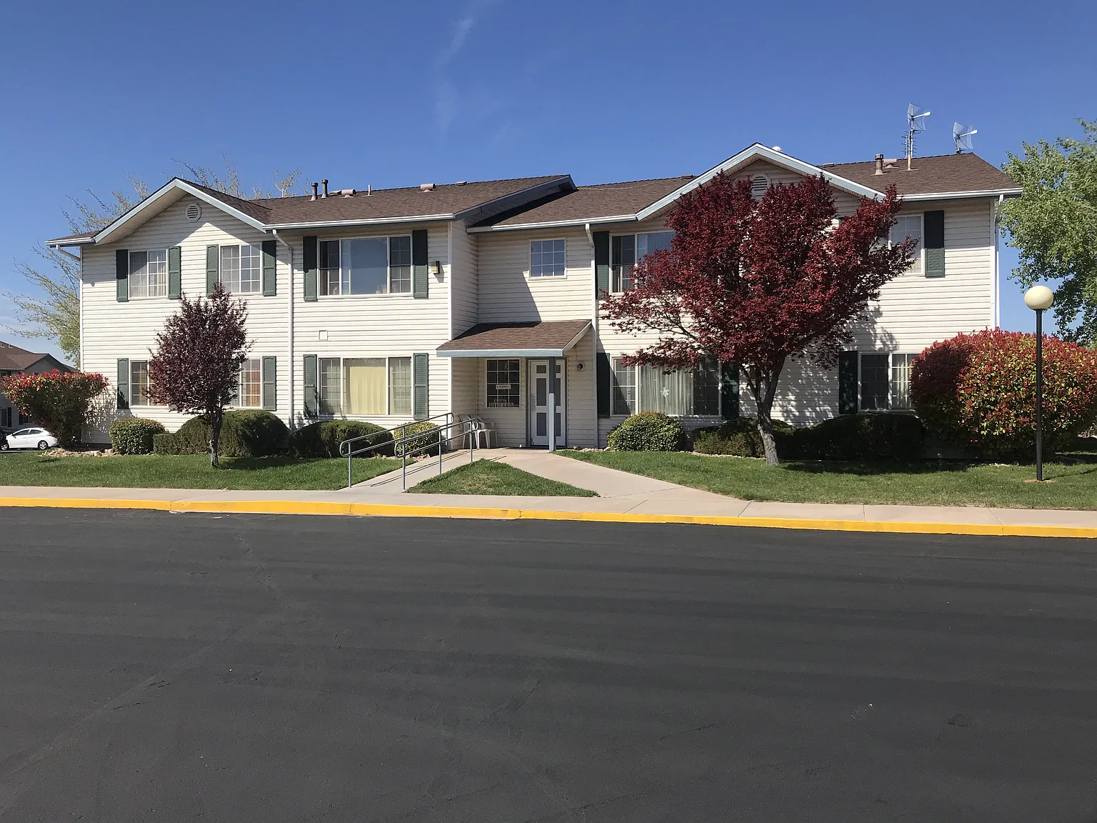 Renee Ann Apartments — Photo 2
