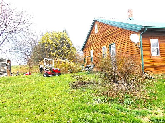 3rd image of 10446 Alexander Rd