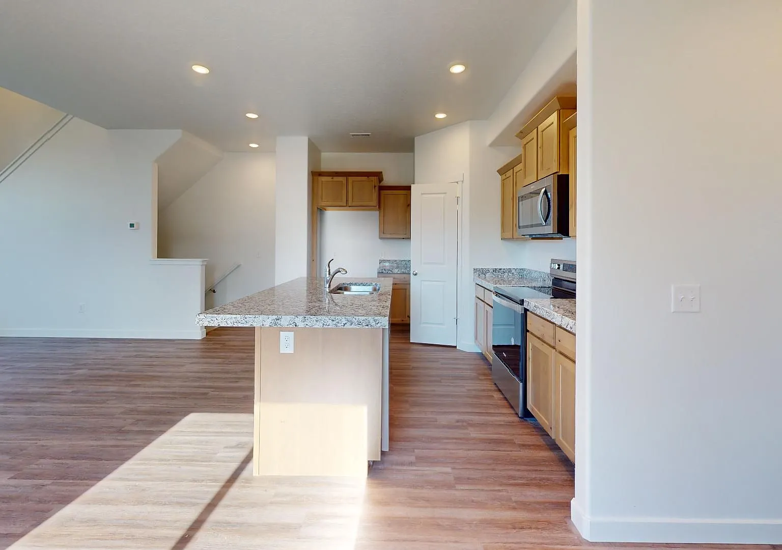 4 Bed | 4 Bath Modern Townhome in Tooele 11/05/2026 — Photo 4