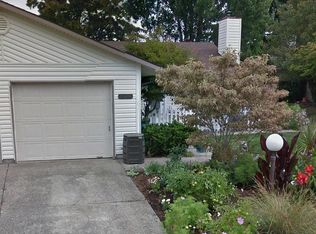 10690 SW Garden Park Pl, Tigard, OR