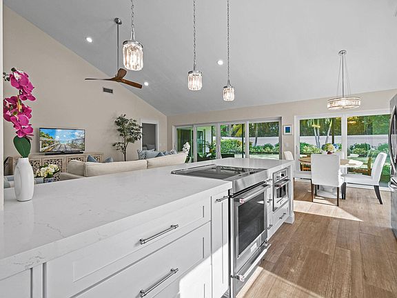 3rd image of 125 Sand Pine Drive