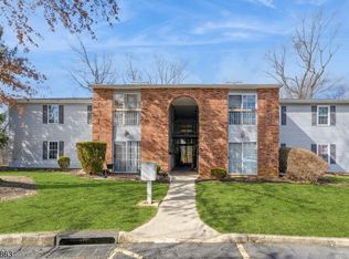 7-8 Seattle Ct, Freehold, NJ 07728
