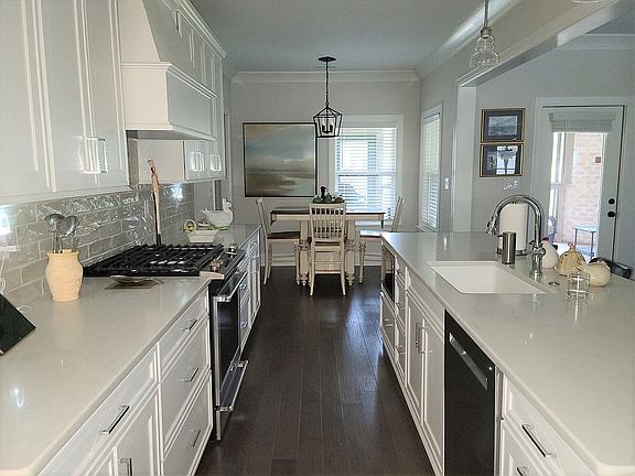 Kitchen & Nook