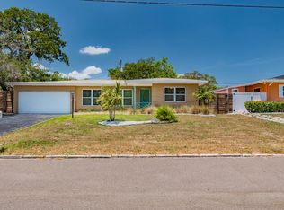 10911 Cherokee Dr, Saint Petersburg, FL 33708