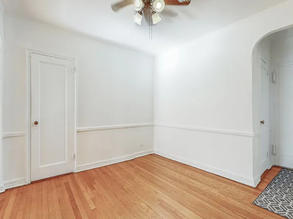 69-40 Yellowstone Boulevard image 2 of 21