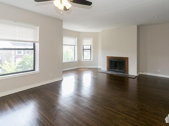 2nd image of 920 W Belle Plaine Ave #2WE
