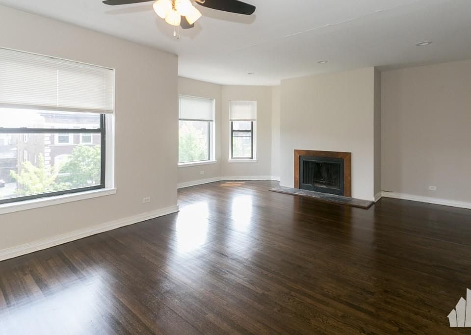 1st image of 922 W Belle Plaine Ave #2E