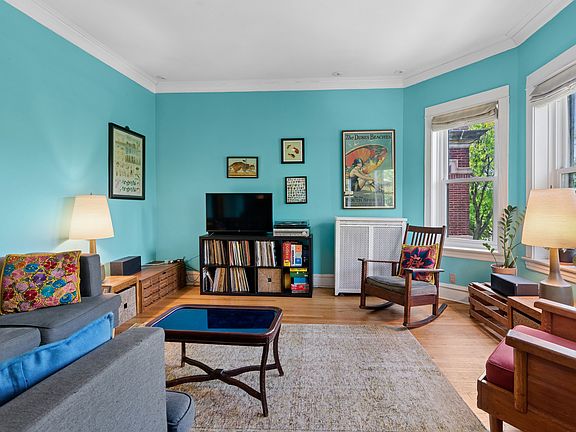 3rd image of 1229 W North Shore Ave #3-W