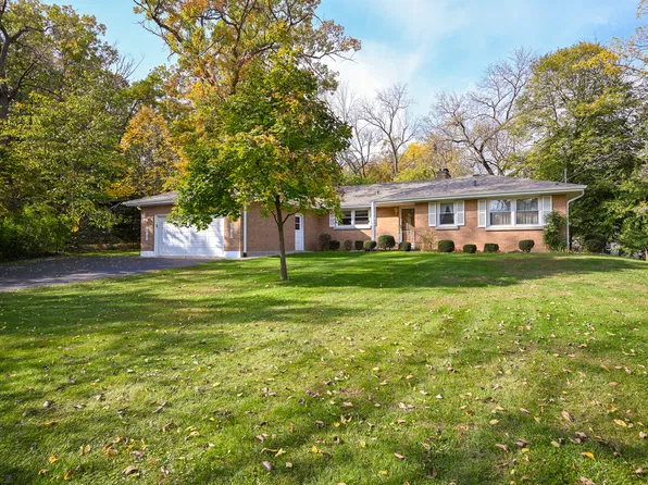 0S424 Winfield Rd, Winfield, IL 60190