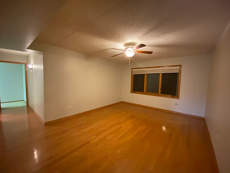 6430 W Berteau Ave #311 — Photo 9