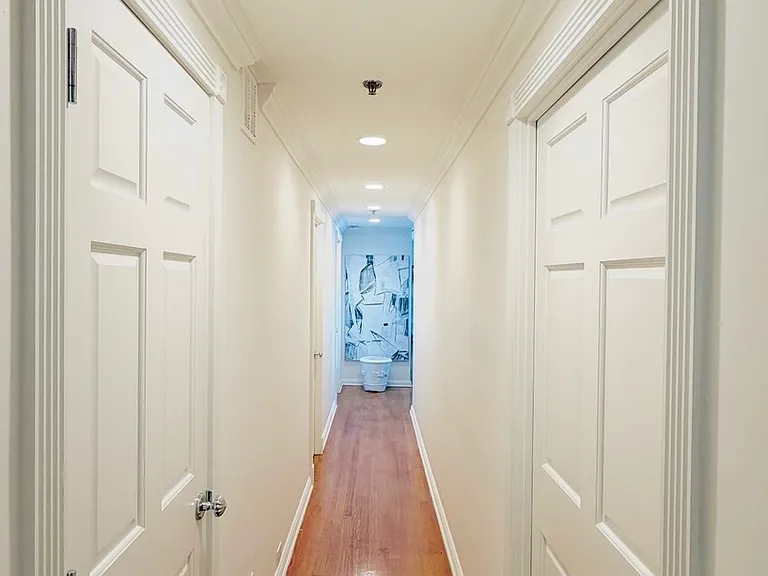 100 E Huron St #3504 — Photo 14