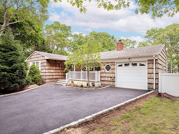 3rd image of 8 Wakeman Ct