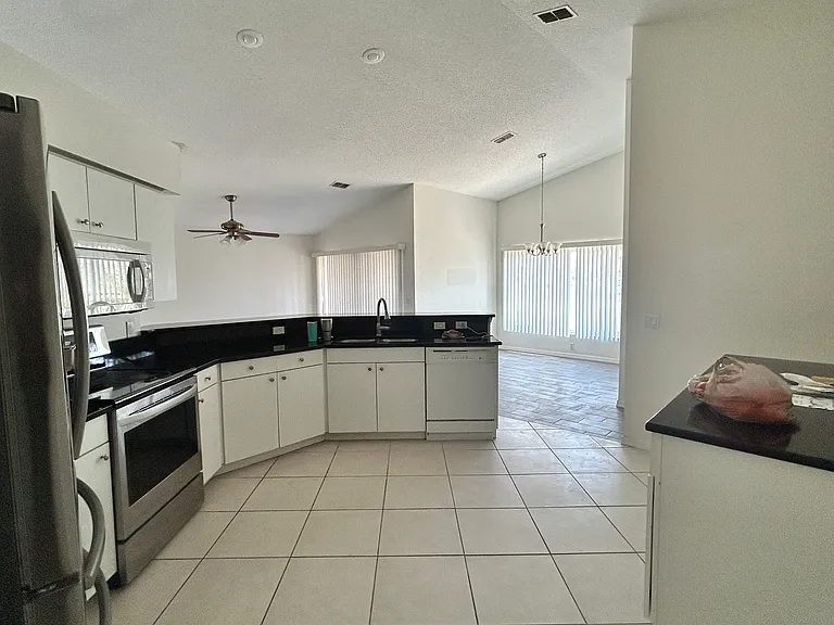 10401 Barnett Loop — Photo 7