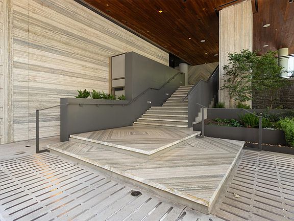 4th image of 501 West Ave #1304