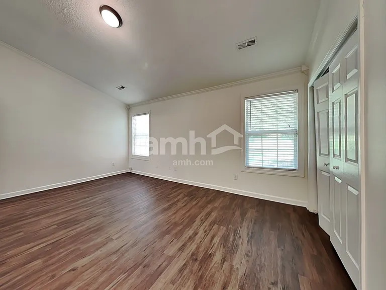 550 Orchard Ridge Ln — Photo 9
