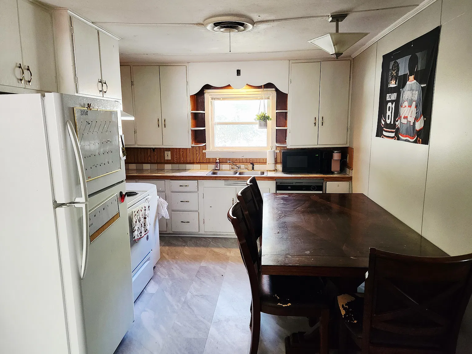 4 bed, 1430 sqft, $425 — Photo 4