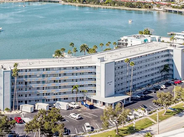 1868 Shore Dr S APT 505, South Pasadena, FL 33707