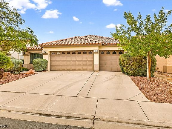 5th image of 3054 Emerald Wind St