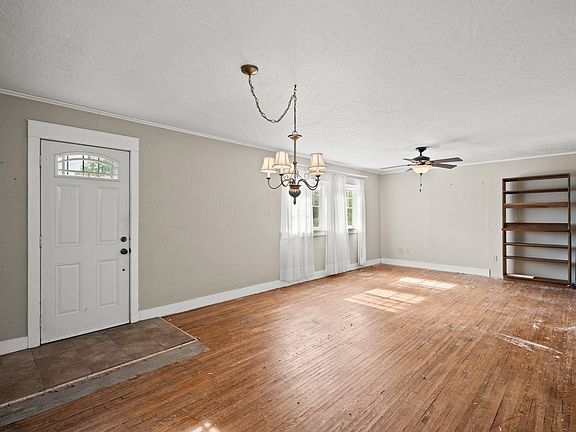 4th image of 1618 W Lacrosse Ave
