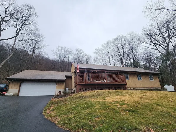 273 Lackawanna Dr, Andover, NJ 07821