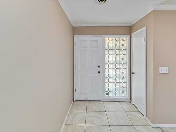 4th image of 2909 W Beechwood Dr