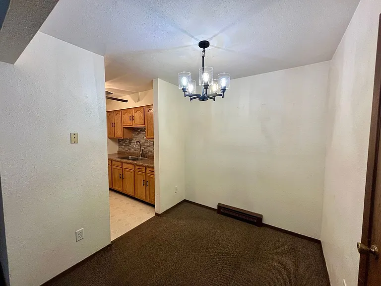 1011 Timm St — Photo 6