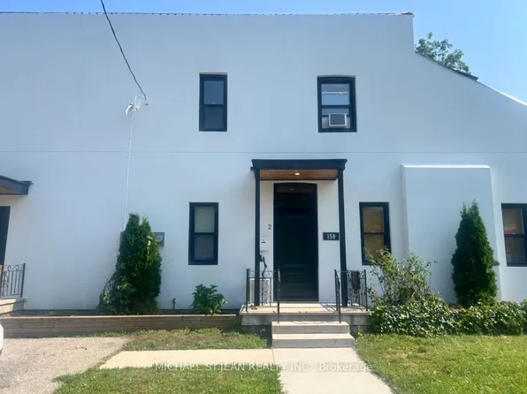 158 Wellington St S #2, Hamilton, ON L8N 2R4