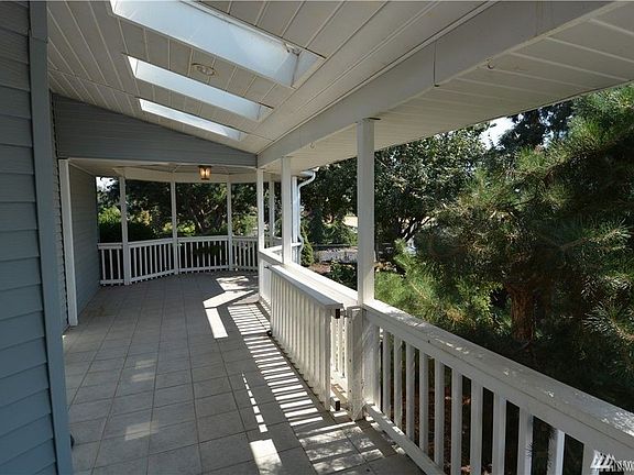 2nd image of 6521 W Park St