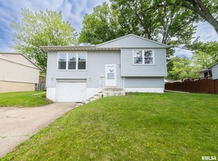 1402 Lincoln Rd, Marquette Heights, IL 61554